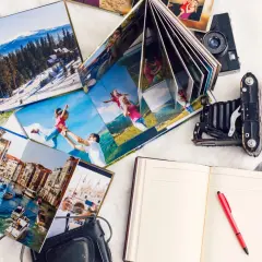 Wywoływanie zdjęć: Jak wybrać metodę online, fotokiosk czy domowy druk?