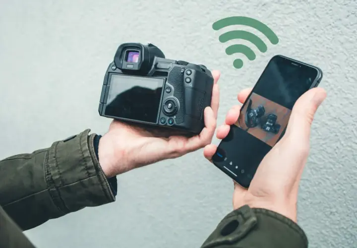 Jak zgrać zdjęcia z aparatu na telefon? Szybkie metody (2026)