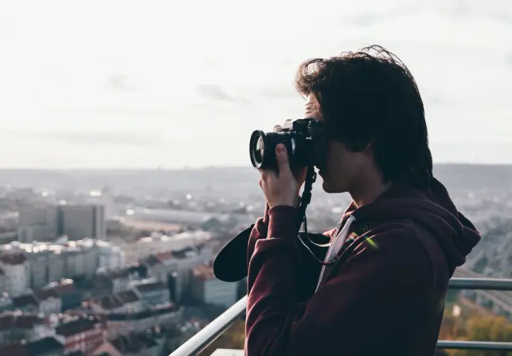 Fotograf: Obowiązki, Specjalizacje, Zarobki i Przyszłość Zawodu