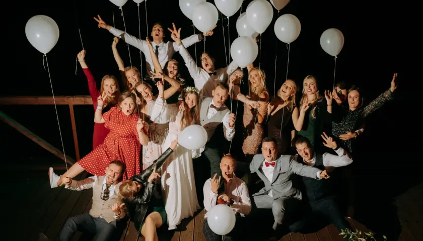 Wybór fotografa na wesele: Kompleksowy przewodnik i porady