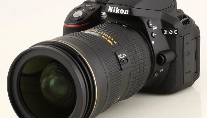 Nikon D5300 w 2026: Czy warto kupić? Recenzja i porady