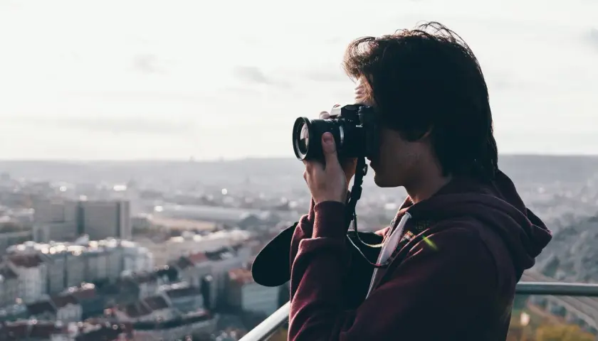 Fotograf: Obowiązki, Specjalizacje, Zarobki i Przyszłość Zawodu