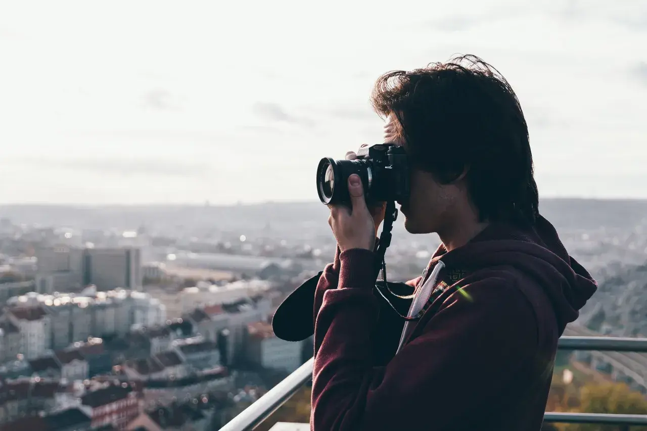 Fotograf: Obowiązki, Specjalizacje, Zarobki i Przyszłość Zawodu
