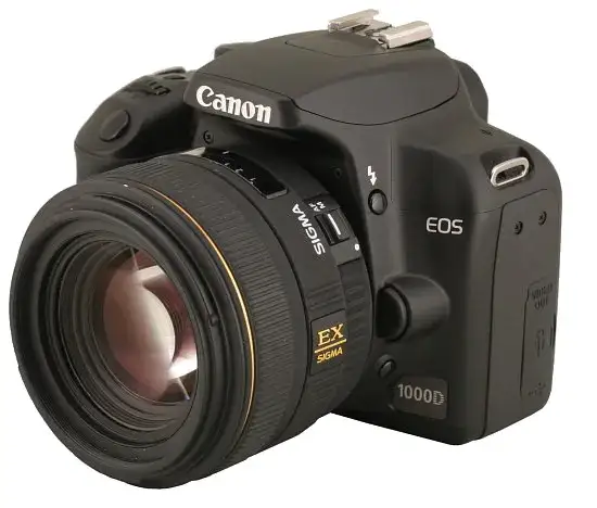 Canon 1000D z obiektywem 50mm f/1.8
